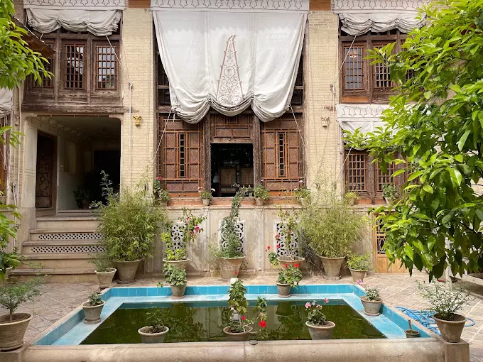 خانه شیرازی خانه شیرازی