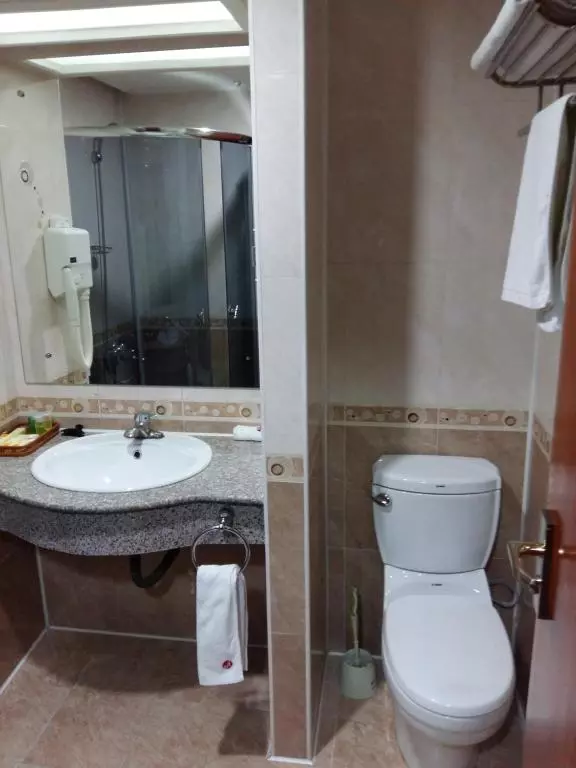 اتاق هتل آسیا گرند