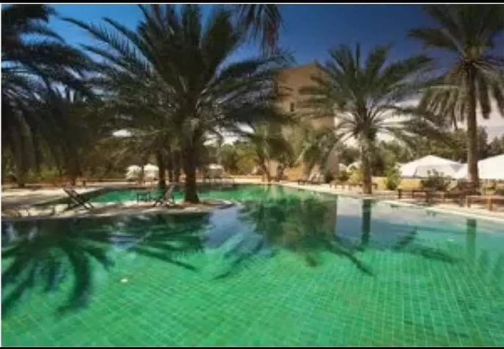 پانسی هتل صحرا