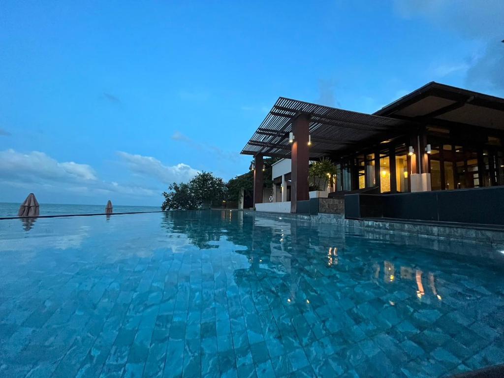 د ساران سامویی