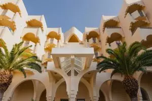 ناراویس ریزورت اند تالاسو سوسه