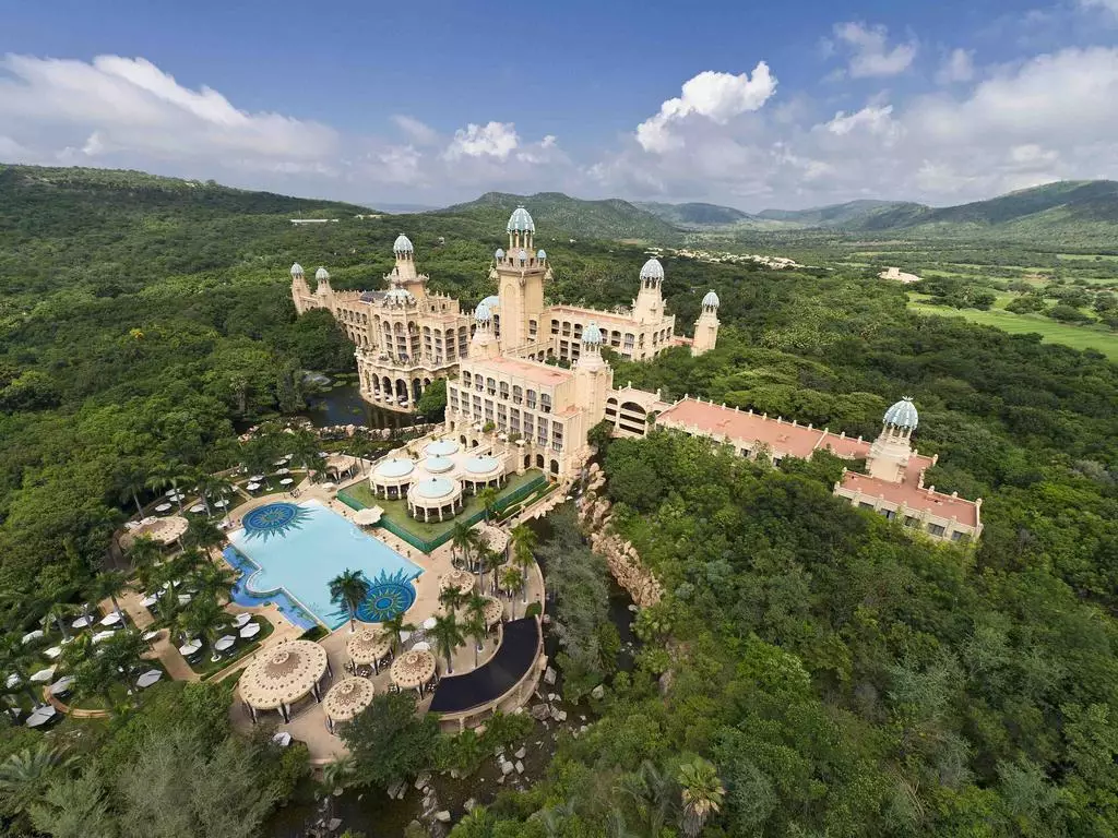 د پالاس اف د لاست سیتی هتل سان سیتی