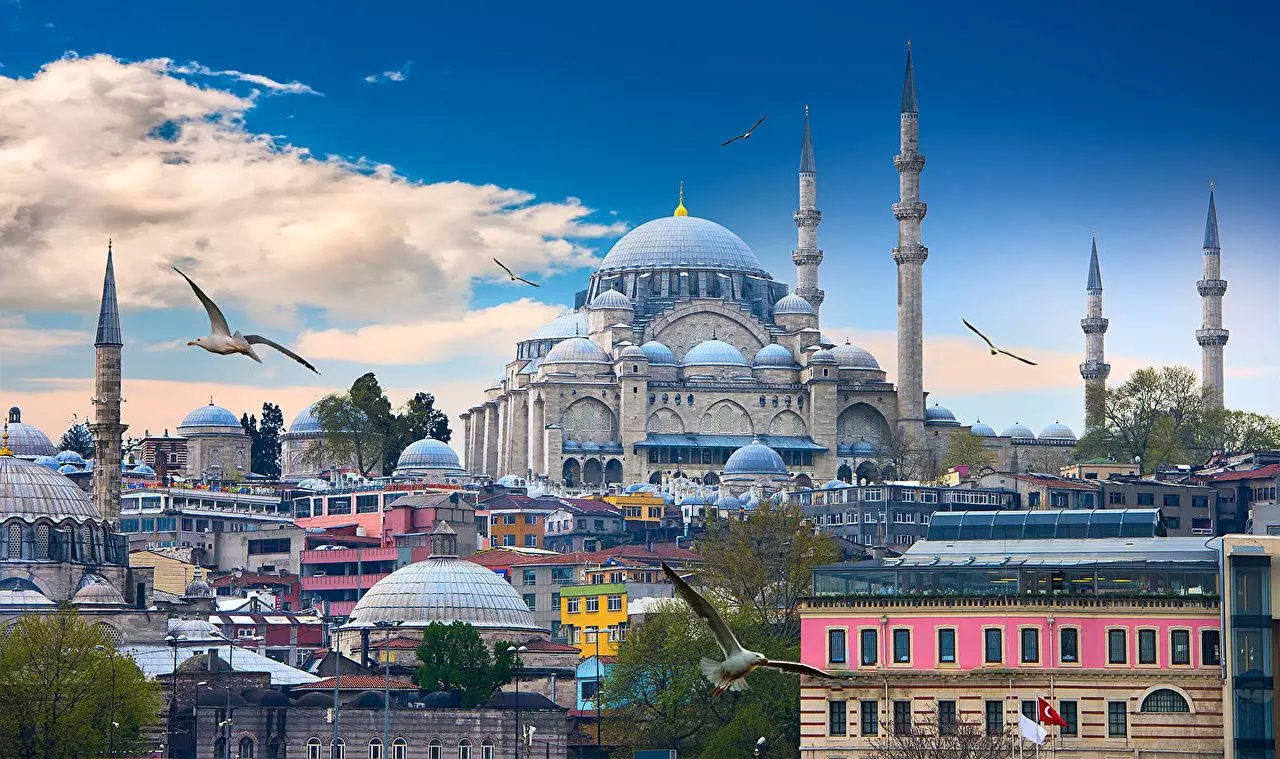 تور استانبول نوروز 1405 | ابرآسا پرواز